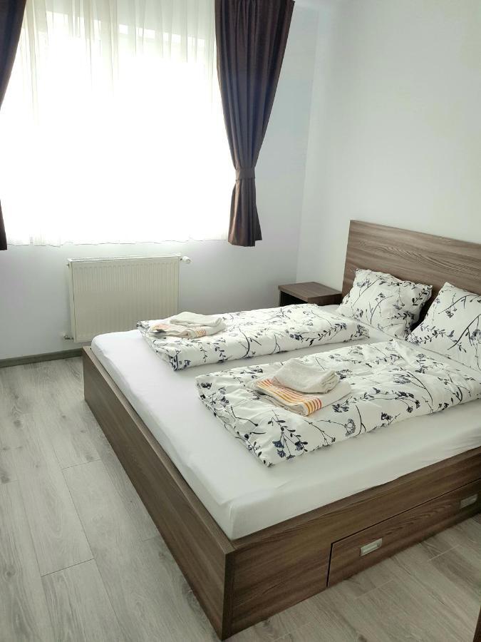 Happyhome Central Deluxe Apartments Oradea Exteriér fotografie